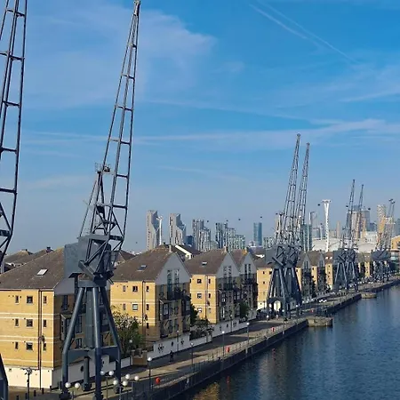 Excel London Riverview Luxury Apartment -Sleep 6- Free Parking- Playstation 4 Exterior photo